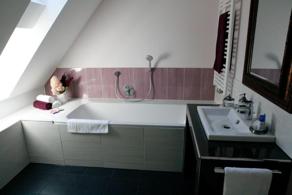 Appartement Haus Keppelborg: Zi Antonia Mit Kirchplatzblick à Heek Extérieur photo